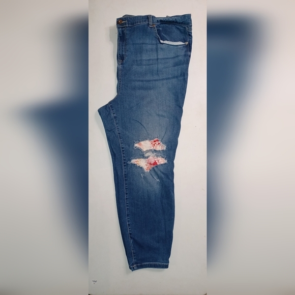 A Torrid Feel The Fit Midfit Super Skinny Jeans - Picture 2 of 9